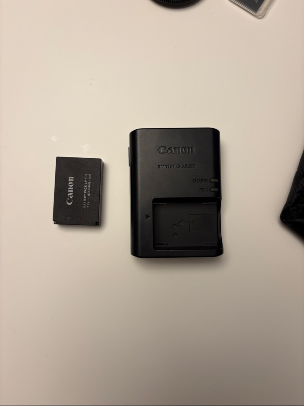 Canon EOS M200 Mirrorless Camera Bundle W/ Lens, Tripod, Extra Battery + Case - Picture 13 of 14